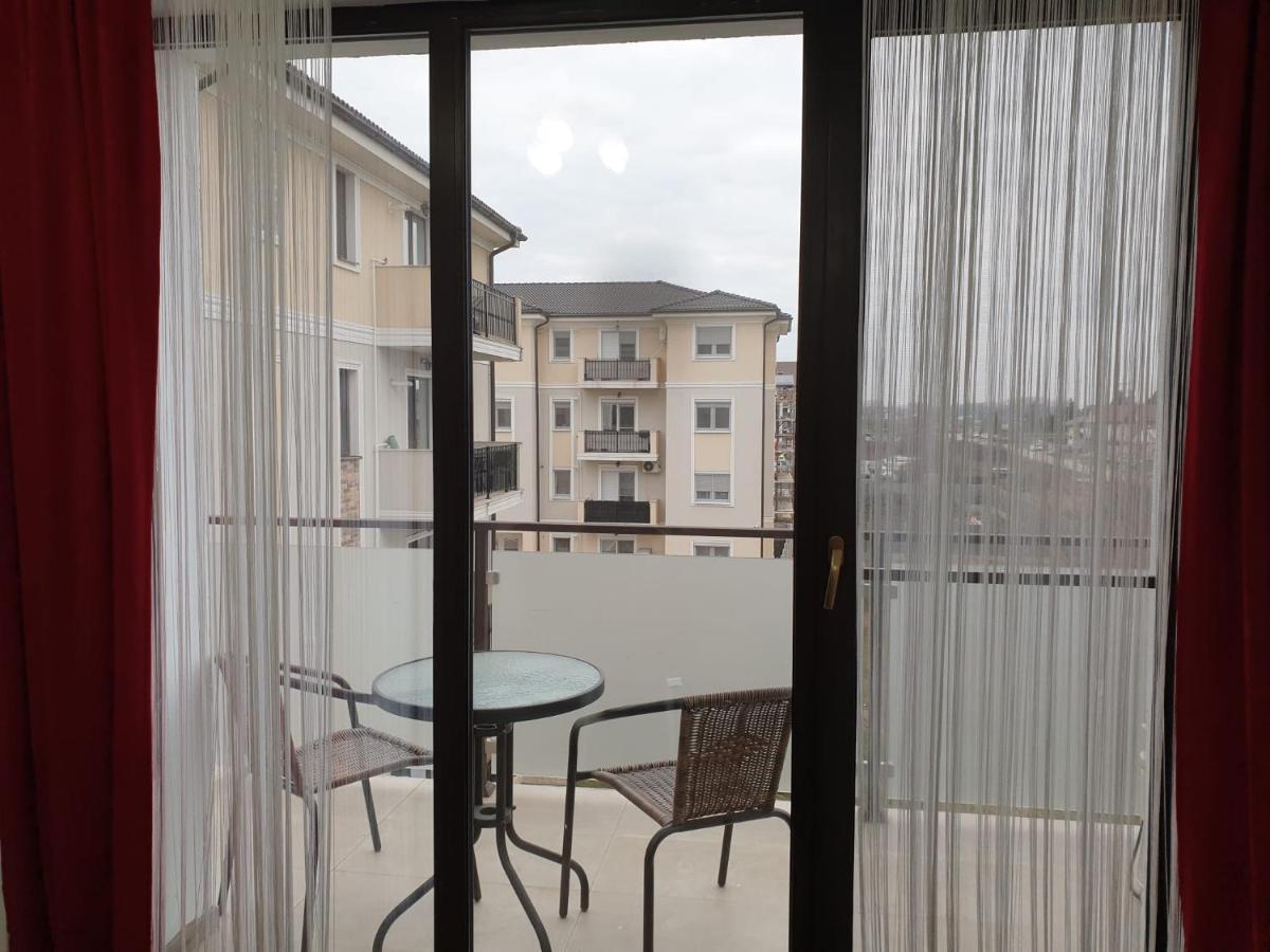 Apartament Adriana Apartman Gyüreg Kültér fotó