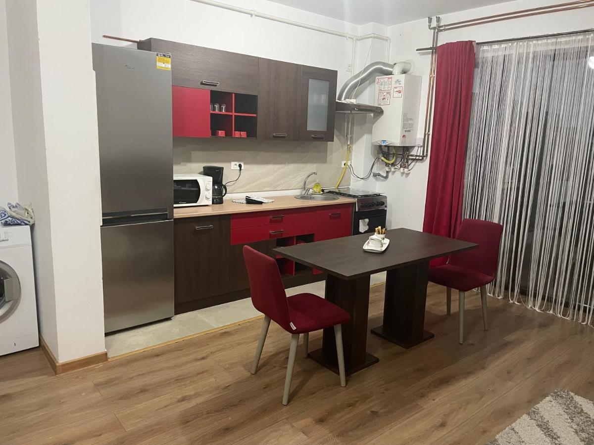 Apartament Adriana Apartman Gyüreg Kültér fotó