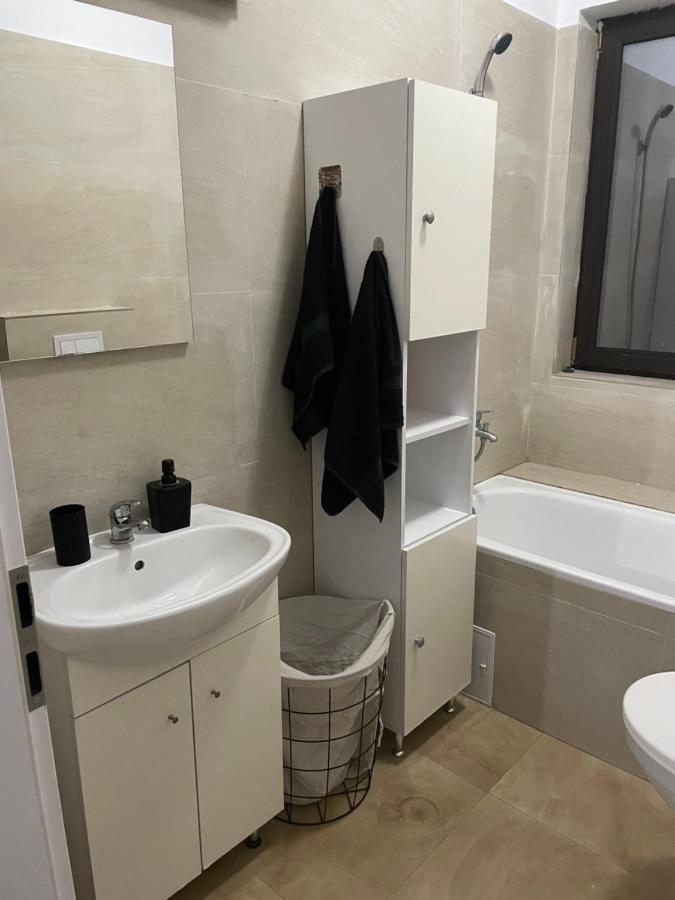 Apartament Adriana Apartman Gyüreg Kültér fotó